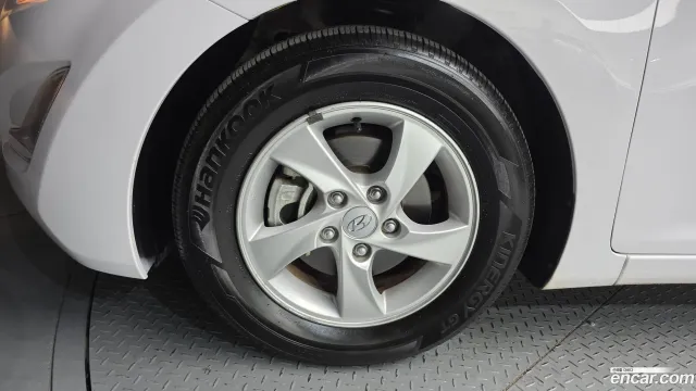 Hyundai Elantra (Avante)