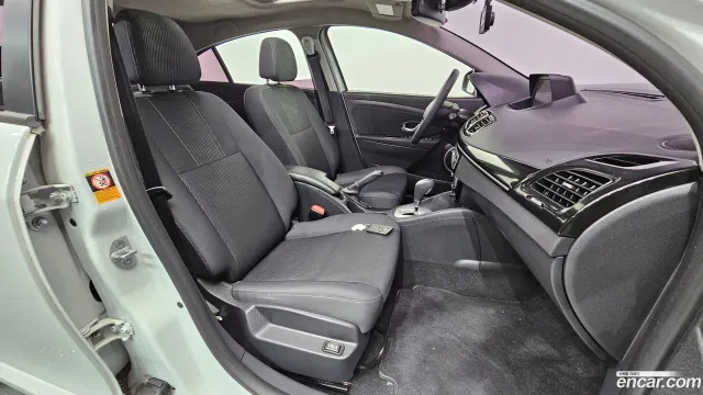 Renault SM3