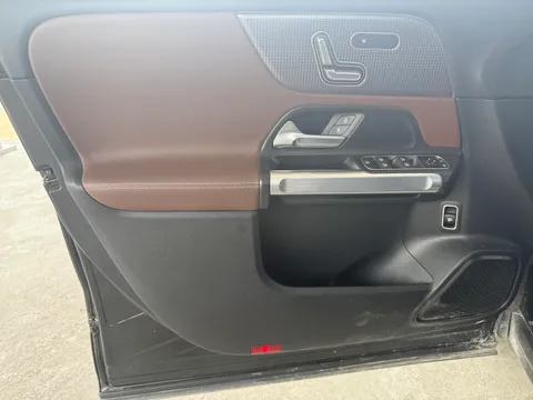 Mercedes-Benz Mercedes-Benz GLB