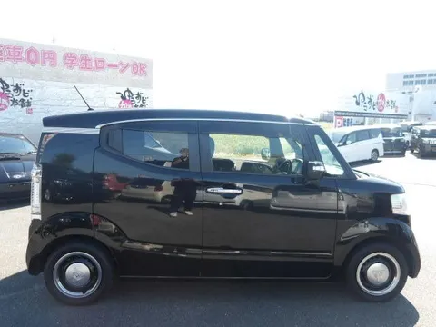 Honda N-BOX Slash