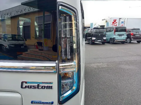 Suzuki Spacia