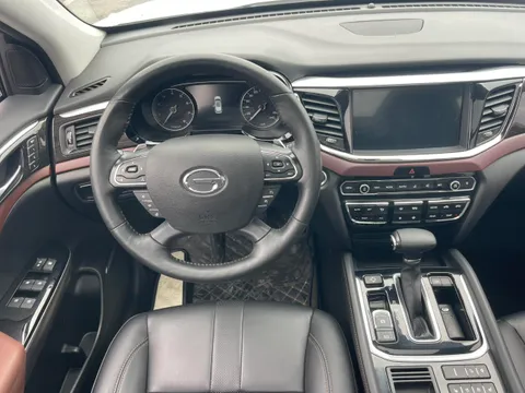 Gac GS8