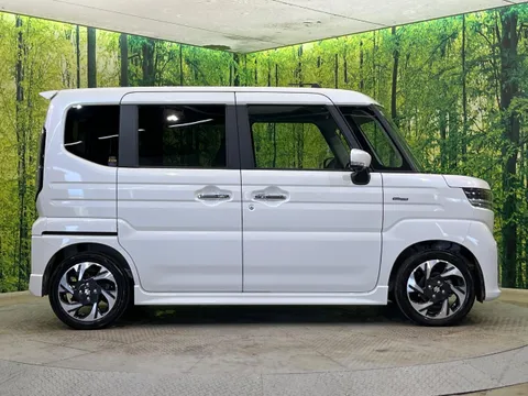 Suzuki Spacia Custom