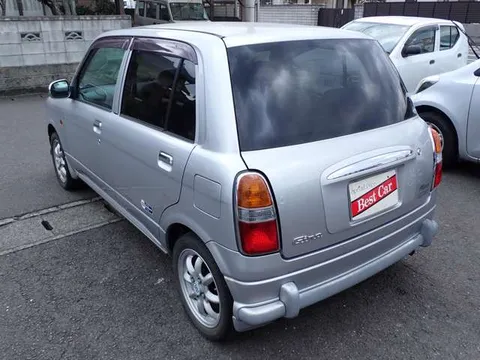 Daihatsu Mira Gino