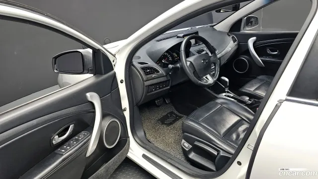 Renault SM3