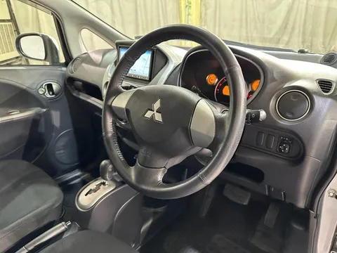 Mitsubishi I