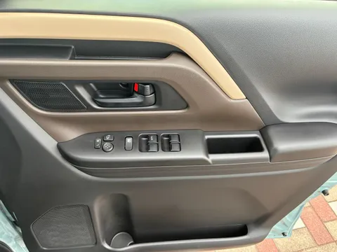 Suzuki Spacia