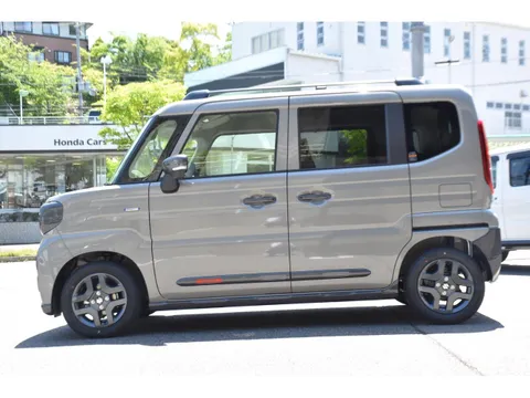 Suzuki Spacia Gear