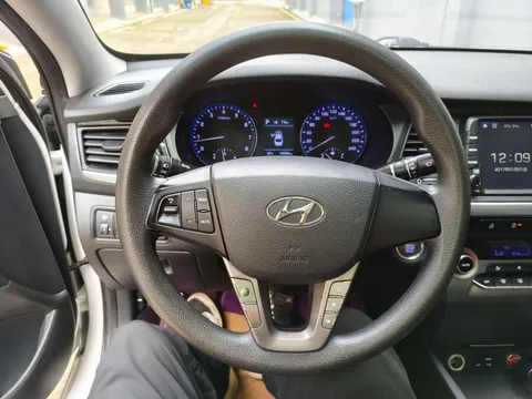 Hyundai Mistra