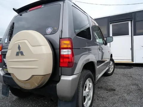 Mitsubishi Pajero Mini
