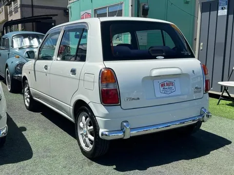 Daihatsu Mira Gino