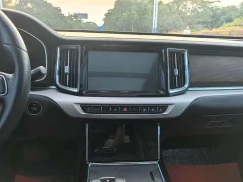 Hongqi HS7