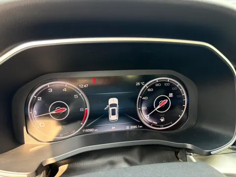 Hongqi HS7