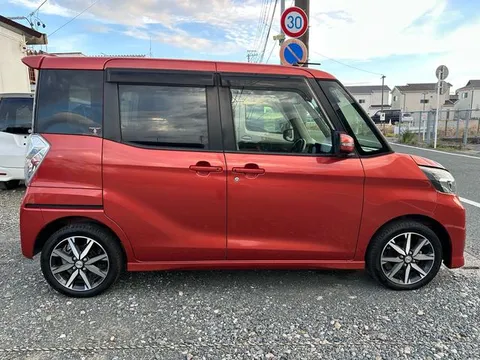 Nissan Dayz Roox
