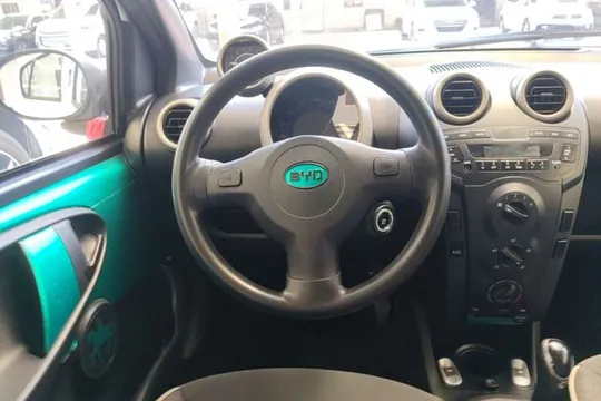 BYD F0