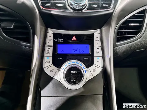Hyundai Elantra (Avante)
