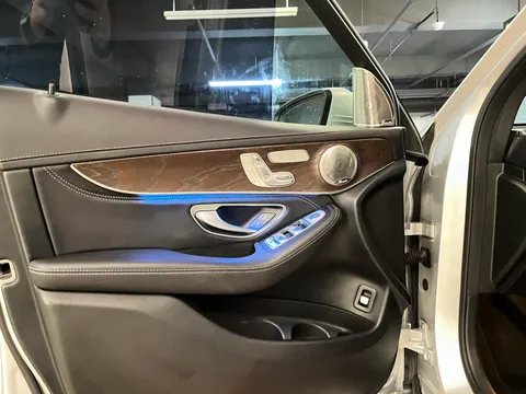 Mercedes-Benz Mercedes-Benz GLC