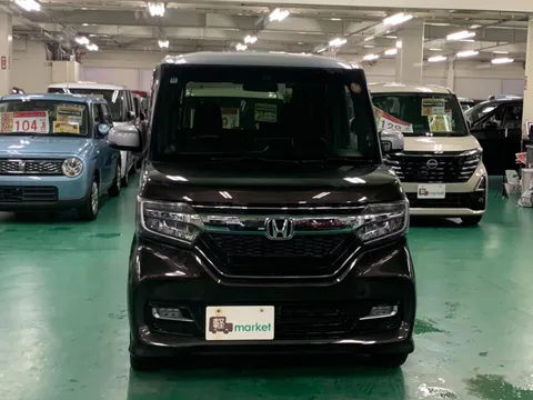 Honda N-BOX Custom