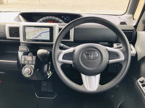 Toyota Pixis Mega