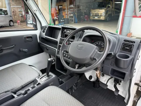 Mazda Scrum Truck