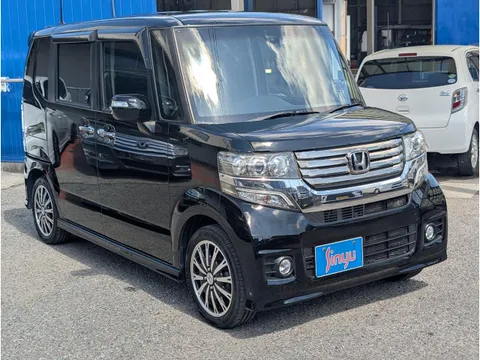 Honda N-BOX Custom