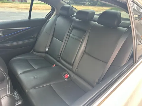 Infiniti Q50L