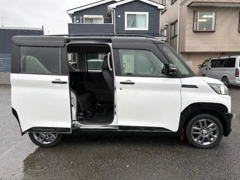 Mitsubishi Delica Mini