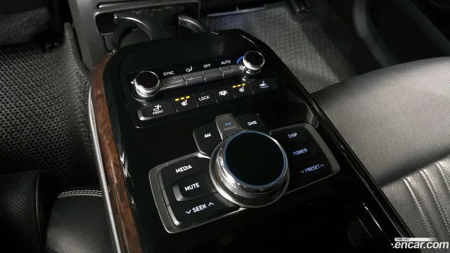 Genesis G90 (EQ900)