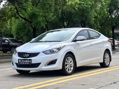 Hyundai Elantra (Avante)