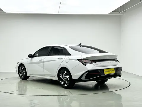 Hyundai Elantra (Avante)