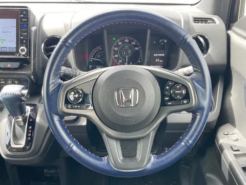 Honda N-WGN Custom