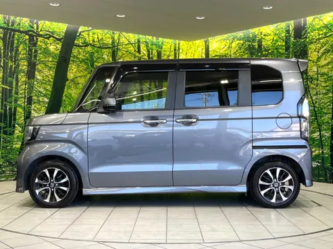 Honda N-BOX Custom