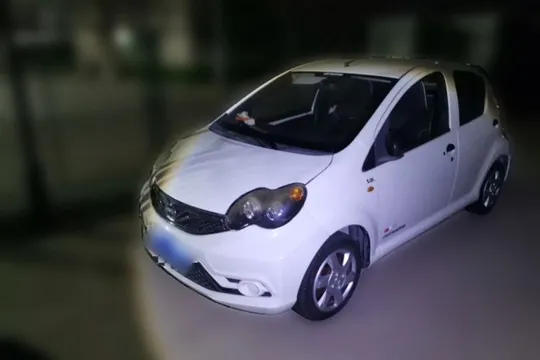 BYD F0