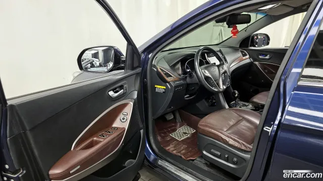 Hyundai Grand Santa Fe (Maxcruz)