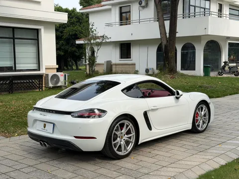 Porsche 718