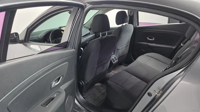 Renault SM3