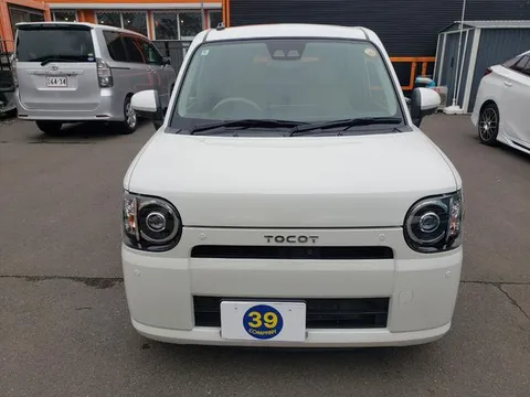 Daihatsu Mira Tocot