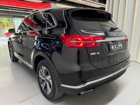 Hongqi HS5