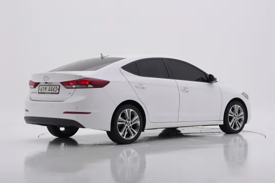 Hyundai Elantra (Avante)
