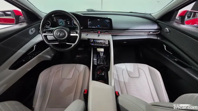 Hyundai Elantra (Avante)