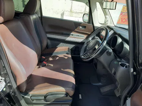 Honda N-BOX Slash