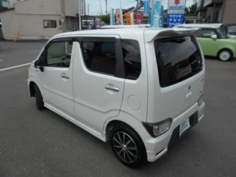 Suzuki Wagon R Stingray