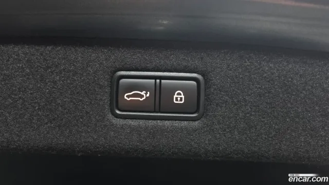 Genesis G90 (EQ900)