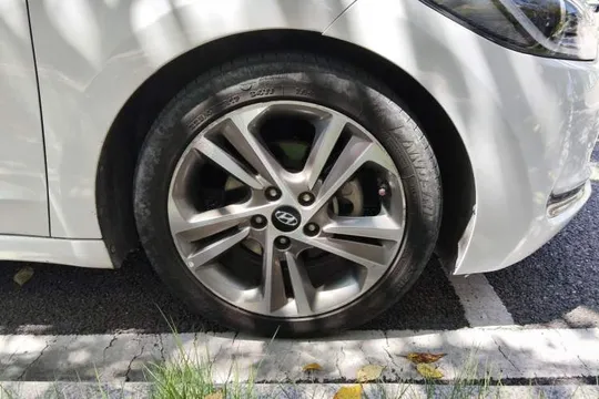 Hyundai Elantra (6th Generation / Lingdong)