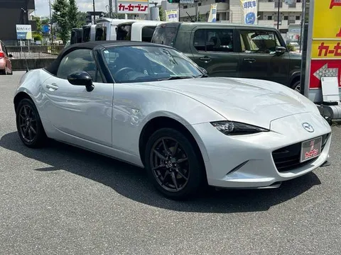 Mazda MX-5 (Roadster)