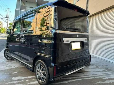 Suzuki Spacia Custom