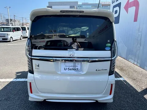 Honda N-BOX Custom
