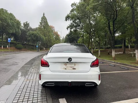 MG MG5