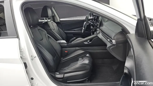 Hyundai Elantra (Avante)
