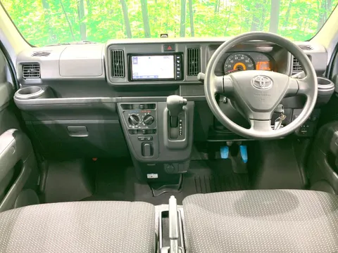 Toyota Pixis Van